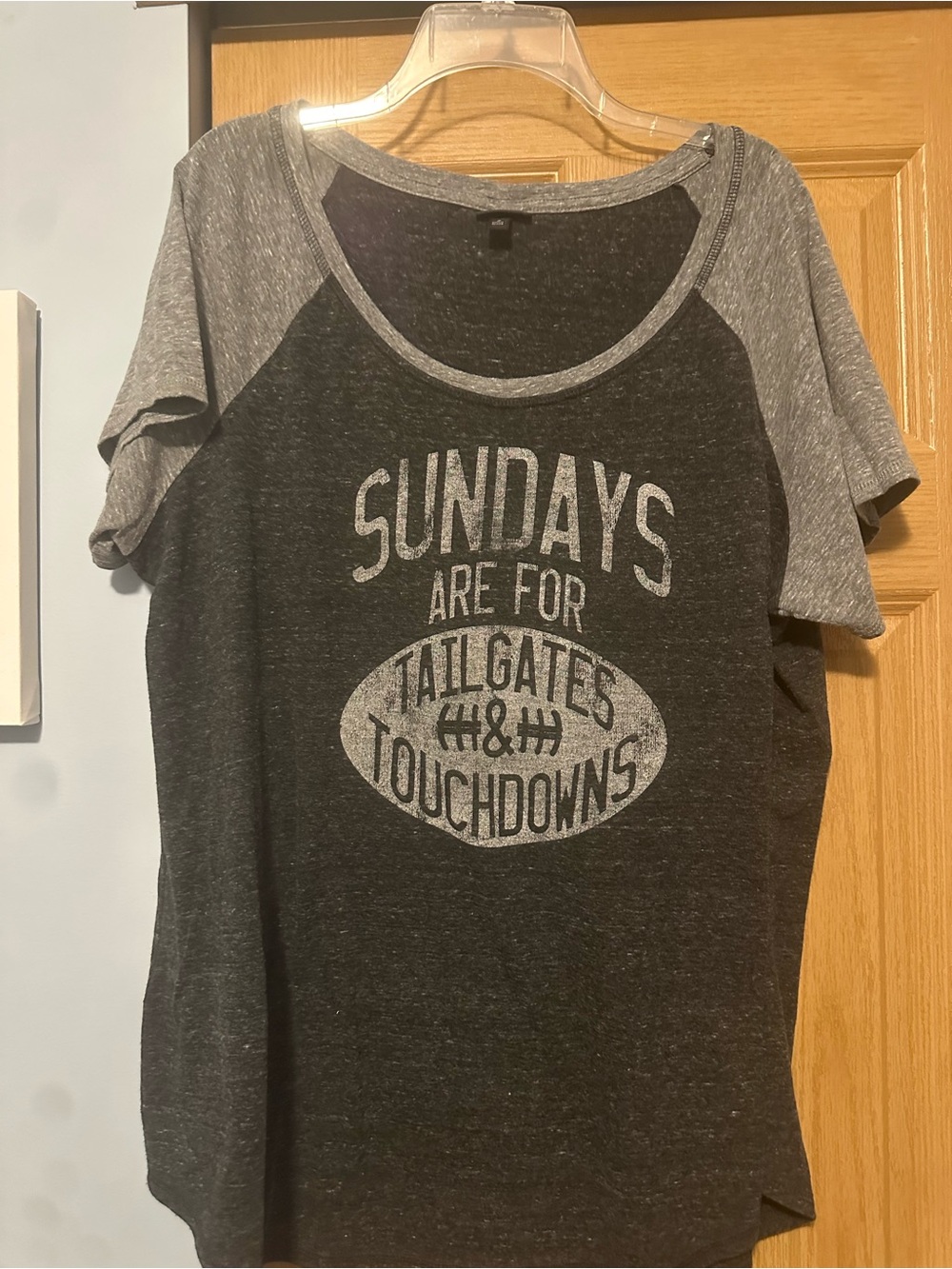 torrid Black & Gray Graphic Raglan Short Sleeve Tee
